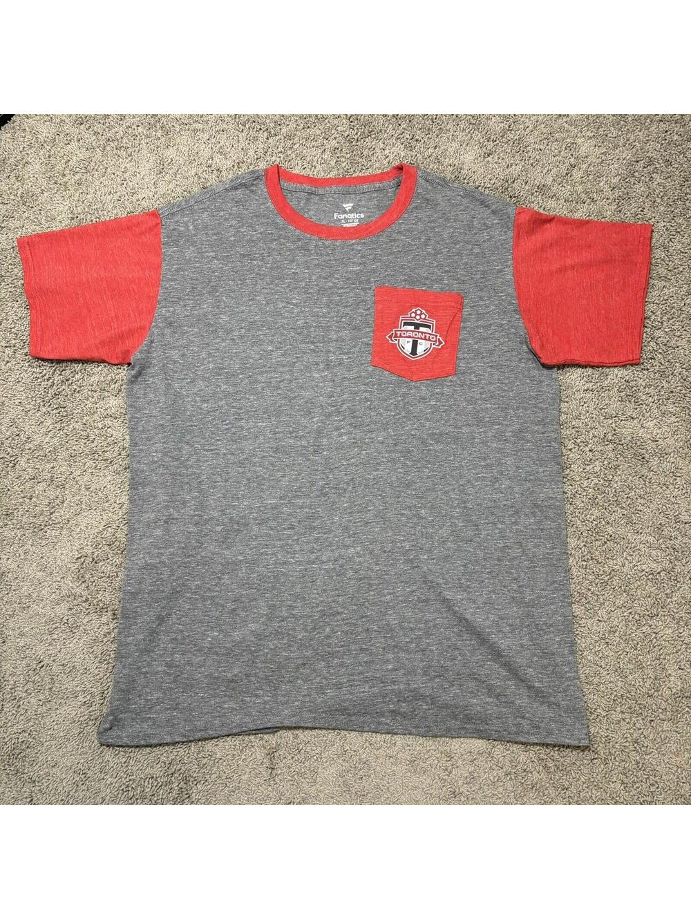Toronto FC Logo RED Pocket Fanatics Men's  XL T-Shirt GRAY with RED Sleeves